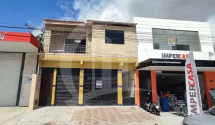 Ponto comercial para Locação e Venda próximo à Praia da Costa  com pavimento superior residencial