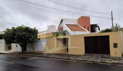 Casa à venda  Ampla, Completa e Pronta para Você!
