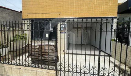 Casa à venda no Avenida Hermes Fontes, bairro Suissa