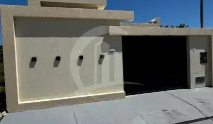 Casa de 160m² com 3 Quartos sendo 1 (Suíte) no Bairro Luar da Barra
