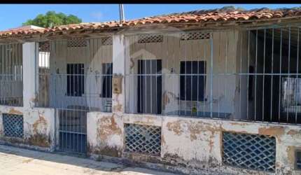 Casa Ampla à Venda localizada na Atalaia Nova