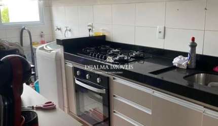 Apartamento à Venda com 2 quartos e planejados no Edifício Riviera de France