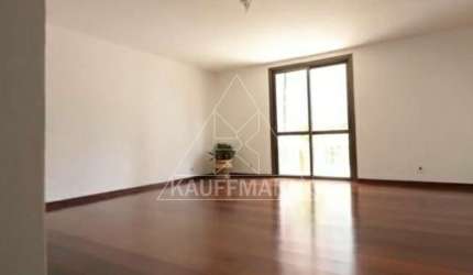 Apartamento á Venda em Higienópolis com 3 Dormitórios (1 Suíte), 3 Vagas e 200m² A.U
