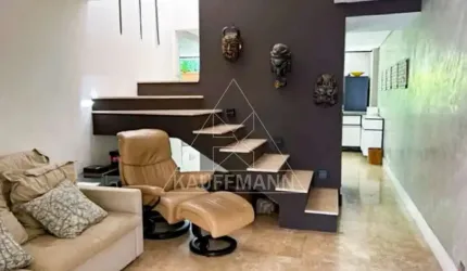 Casa à Venda no Jardim Europa - 2 Suítes - 2 Vagas - 98m² de Área Construída