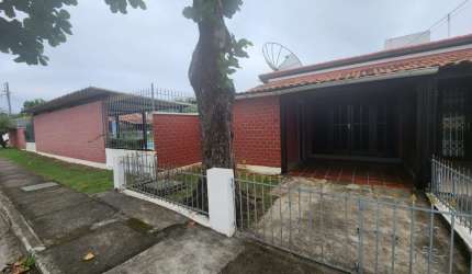 Casa em Condomínio – 40m² – 2 Quartos / 2 Banheiros – ID: 10514