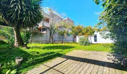 Casa semi mobiliada com 2 quartos no Século XX