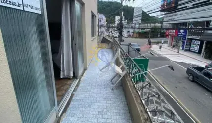 Casa para Locação em Balneário Camboriú, Centro, 3 dormitórios, 2 banheiros, 4 vagas