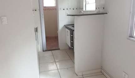 Vende-se Kit na Sé