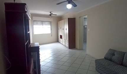 Aluga-se Kit grande com cozinha independete na Bela Vista