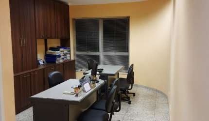 Vende-se Sala Comercial com vaga na Sé