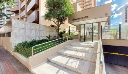 Apartamento à venda no EDIFÍCIO EMBAIXADOR - Centro de Londrina.