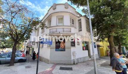 Sobrado para aluguel no bairro Funcionários com 1 dormitório e 170 m² de área útil