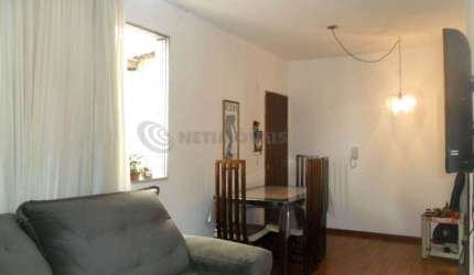 Apartamento à venda no bairro Padre Eustáquio com 70 m² e 3 dormitórios/quartos disponibles.