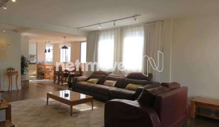 Cobertura à venda no bairro Vila Paris com 289 m² e 4 dormitórios/quartos.
