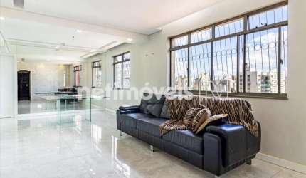 Cobertura de 220 m² com 4 dormitórios à venda no bairro Floresta