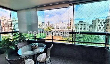 Apartamento à venda no bairro Santa Efigênia com 206 m² e 4 dormitórios/quartos.