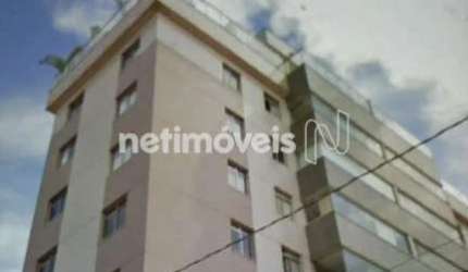 Apartamento à venda no bairro Sagrada Família com 140m² e 4 dormitórios/quartos.