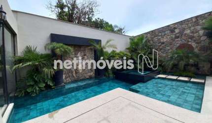 Casa residencial à venda no bairro Belvedere com 600 m² e 5 dormitórios/quartos.