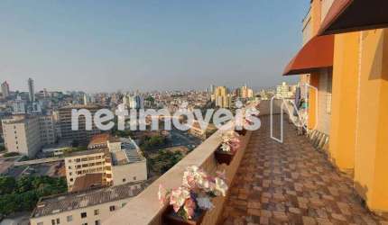 Apartamento cobertura à venda no Centro com 115 m² e 2 dormitórios/quartos.