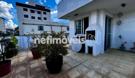 Cobertura à venda no bairro Sagrada Família com 180 m² e 4 dormitórios/quartos.
