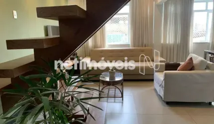 Cobertura à venda com 4 dormitórios no bairro Cruzeiro, 220 m² de área útil.