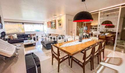 Apartamento à venda no bairro São Pedro com 251 m² e 4 dormitórios/quartos.