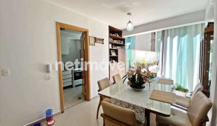 Apartamento à venda no Centro com 171 m² e 2 dormitórios/quartos disponíveis.