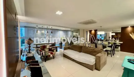 Apartamento à venda no bairro Buritis com 176 m² e 4 dormitórios/quartos.