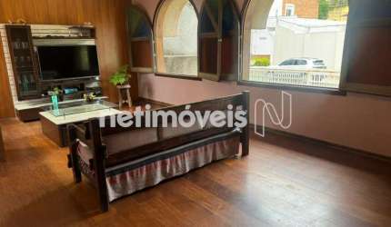 Casa residencial à venda no bairro Belvedere com 400 m² e 4 dormitórios/quartos.
