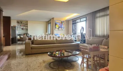 Apartamento à venda no Belvedere com 217 m² e 4 dormitórios/quartos disponíveis.