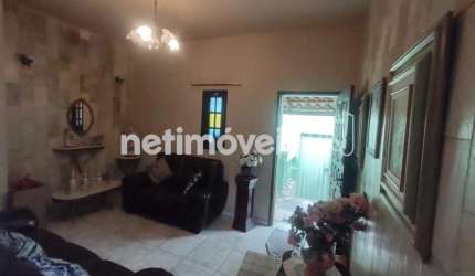 Casa residencial à venda no bairro Nova Suíssa com 297 m² e 5 dormitórios/quartos.