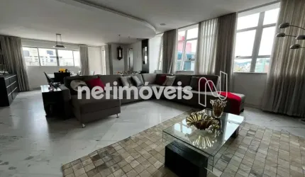 Cobertura à venda no bairro Lourdes com 224 m² e 3 dormitórios/quartos disponíveis