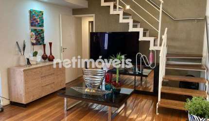Cobertura à venda no bairro Buritis com 220m² e 4 dormitórios/quartos disponíveis