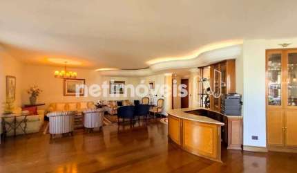Apartamento à venda no bairro Lourdes com 305 m² e 4 dormitórios/quartos disponíveis.