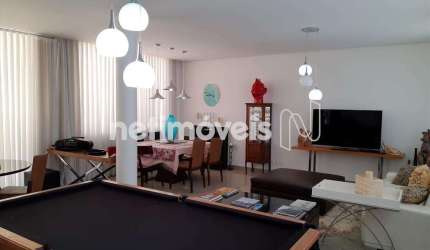 Casa residencial à venda no bairro Buritis com 456 m² e 4 dormitórios/quartos.