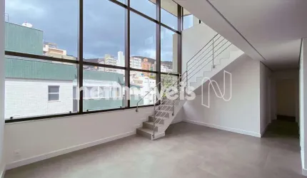 Apartamento à venda no bairro Cruzeiro com 3 dormitórios e 162 m² de área útil.