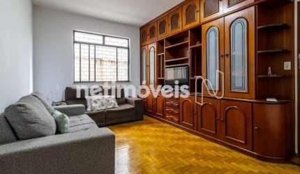 Apartamento à venda em Santa Efigênia com 3 dormitórios e 97 m² de área útil.