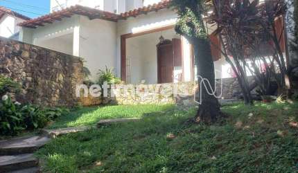 Casa residencial à venda com 5 dormitórios no bairro Serra e área de 430 m².