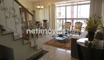Cobertura à venda com 4 dormitórios no bairro São Pedro e área de 260 m².