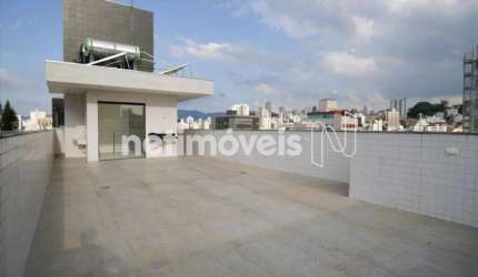 Cobertura à venda com 3 dormitórios no Prado - 183 m² de área útil disponível.
