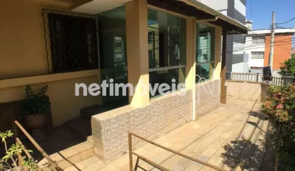 Casa residencial à venda no bairro Prado com 497 m² e 4 dormitórios/quartos disponíveis.