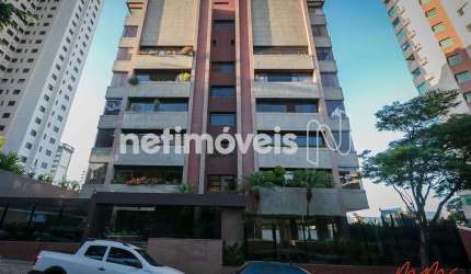 Apartamento à venda no bairro Santo Antônio com 208 m² e 4 dormitórios/quartos.
