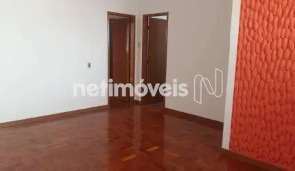 Apartamento à venda no bairro Sagrada Família com 75m² e 3 dormitórios/quartos disponíveis.