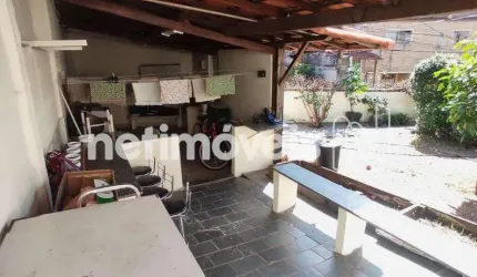 Casa residencial à venda no bairro Sagrada Família com 3 dormitórios e 197m².