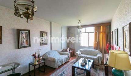 Apartamento à venda na Vila Paris com 293m² e 4 dormitórios/quartos disponíveis.
