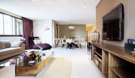 Apartamento à venda no bairro Santo Agostinho com 250 m² e 4 dormitórios/quartos.