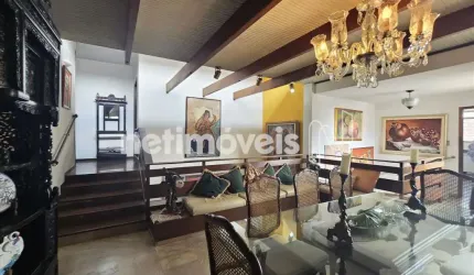 Casa residencial à venda no bairro Serra com 5 dormitórios/quartos e 443 m².