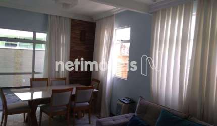 Apartamento à venda no bairro Sagrada Família com 107m² e 3 dormitórios/quartos
