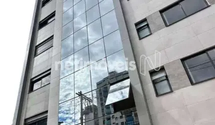 Apartamento à venda no bairro Santo Agostinho com 128 m² e 3 dormitórios.