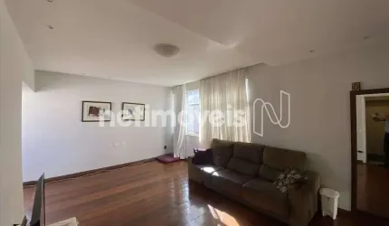 Apartamento à venda com 135 m², 3 dormitórios/quartos no bairro Santo Antônio